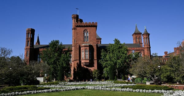 Smithsonian sends more records to White House as deadline arrives — Static01.nyt.com