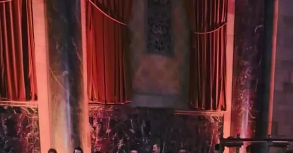 DiCaprio, Del Toro and Rose Byrne Win at National Board of Review Gala — Static01.nyt.com