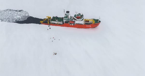 Bad weather delays Thwaites Glacier camp; Araon crew works on nearby sea ice — Static01.nyt.com