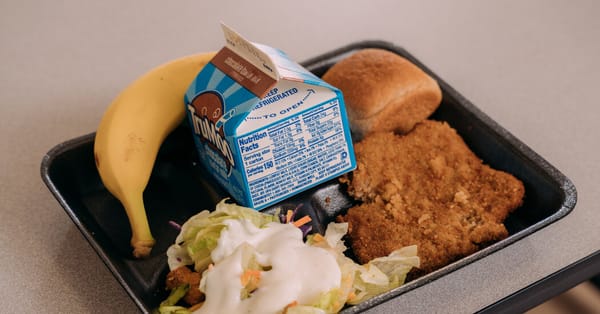 Trump signs law restoring whole and two-percent milk to schools — Static01.nyt.com