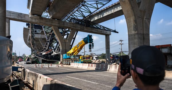 Construction crane collapses on Rama 2 expressway near Bangkok, killing at least two — Static01.nyt.com