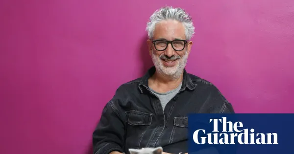 David Baddiel fronts three-part Channel 4 series celebrating cats — I.guim.co.uk