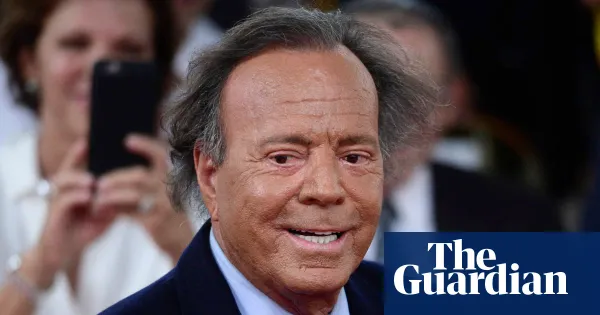 Julio Iglesias denies allegations of sexual abuse by two former employees — I.guim.co.uk