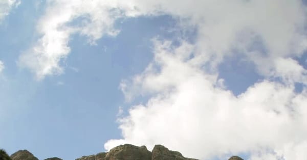 Hiking the Drakensberg: Trails from Tugela Gorge to the Amphitheater — Static01.nyt.com