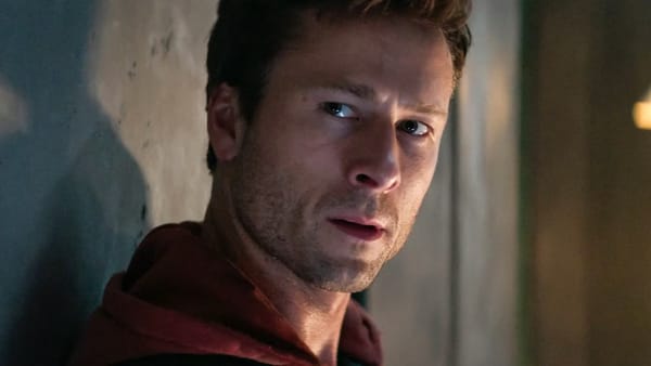 Glen Powell in talks to lead Sam Esmail’s sci-fi film Tesseract — Static0.moviewebimages.com