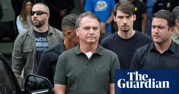 Bolsonaro authorised to reduce 27-year sentence by reading books — I.guim.co.uk