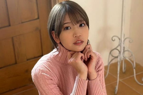 Aoi Fujino, Japanese Instagram Model, Dies at 27 — People.com
