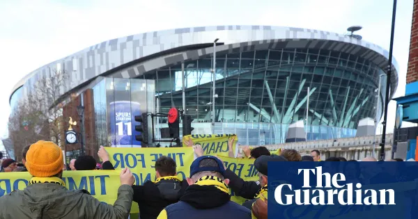 Toxic atmosphere at Spurs highlighted by home loss to West Ham amid pressure on Thomas Frank — I.guim.co.uk