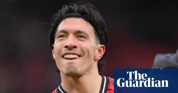 Lisandro Martínez criticises Paul Scholes over podcast comments — I.guim.co.uk