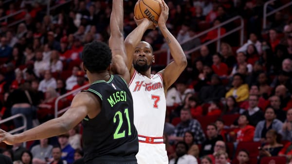 Kevin Durant passes Dirk Nowitzki for sixth on NBA career scoring list — Sportshub.cbsistatic.com