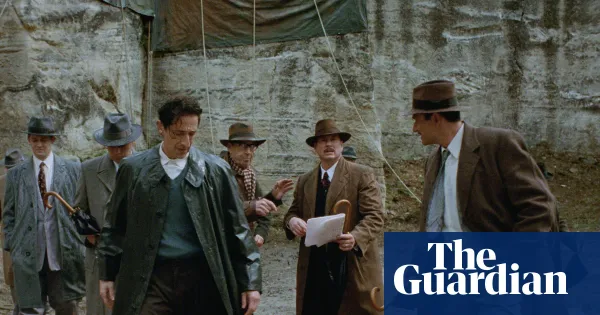 Picturehouse chief Clare Binns urges directors to make shorter films for cinemas — I.guim.co.uk