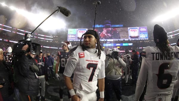 Texans' playoff loss highlights C.J. Stroud's postseason struggles and looming extension — Sportshub.cbsistatic.com