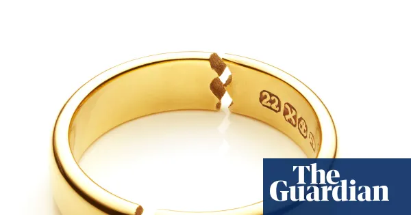 Divorce rings: a Vogue-traced trend for marking breakups — I.guim.co.uk