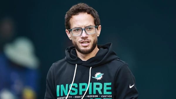 Mike McDaniel withdraws from Cleveland Browns coaching search — Sportshub.cbsistatic.com