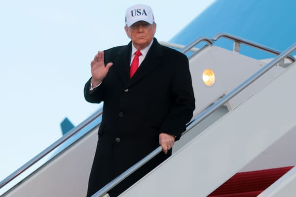 Air Force One Returns to Joint Base Andrews After Reported Electrical Issue — People.com