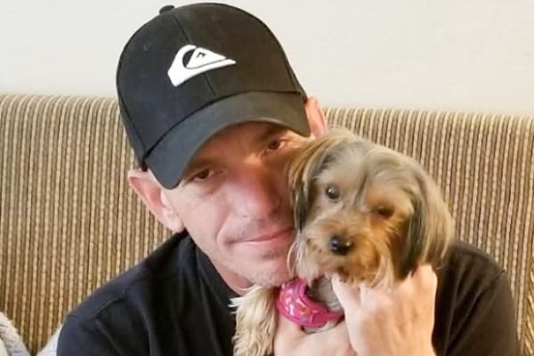 Man killed after reportedly intervening when someone cut a gas-station bathroom line — People.com