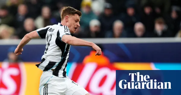 Newcastle defeat PSV at St James’ Park as Guimarães leaves injured — I.guim.co.uk