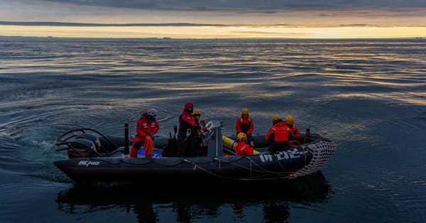 Scientists recover memory cards from underwater robot Gull in Pine Island Bay — Static01.nyt.com