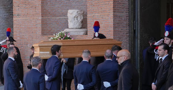 Valentino laid to rest in Rome as fashion world and Romans mourn — Static01.nyt.com