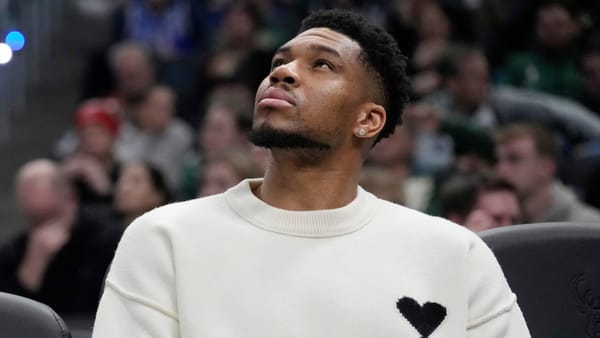 Giannis Antetokounmpo likely to miss weeks with right calf injury, MRI scheduled — Sportshub.cbsistatic.com