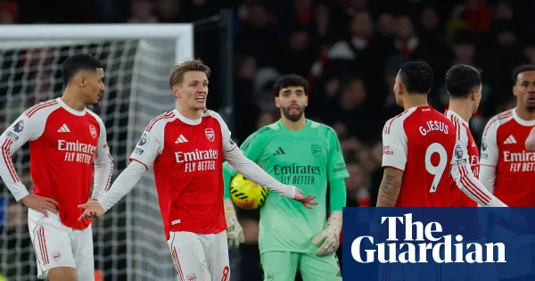Arsenal mistakes leave Premier League title race alive with gap still four points — I.guim.co.uk