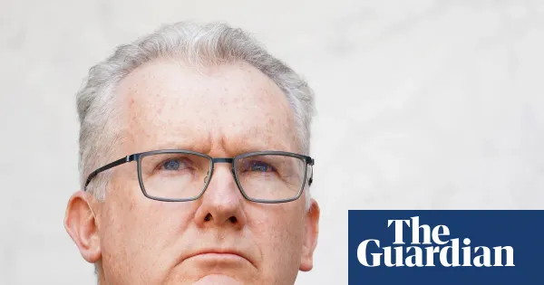 Australia cancels visa of influencer Sammy Yahood — I.guim.co.uk