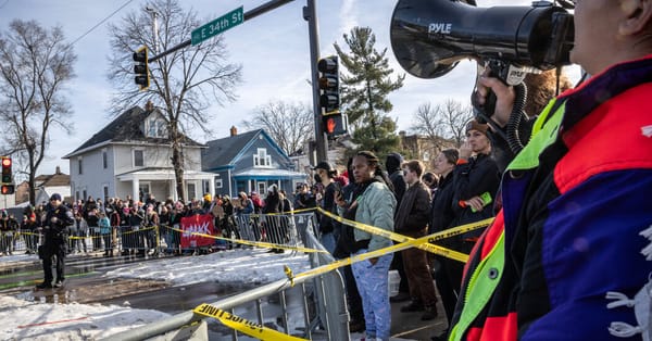 Minneapolis police caught between federal immigration agents and city residents — Static01.nyt.com