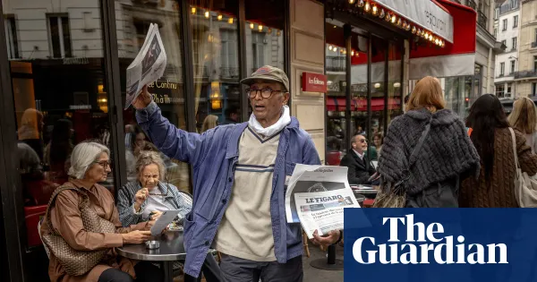 Ali Akbar, Paris’s last newspaper hawker, made a knight of the National Order of Merit — I.guim.co.uk