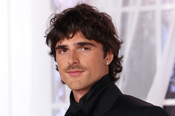 Jacob Elordi hospitalized after second-degree burn on Wuthering Heights set — People.com