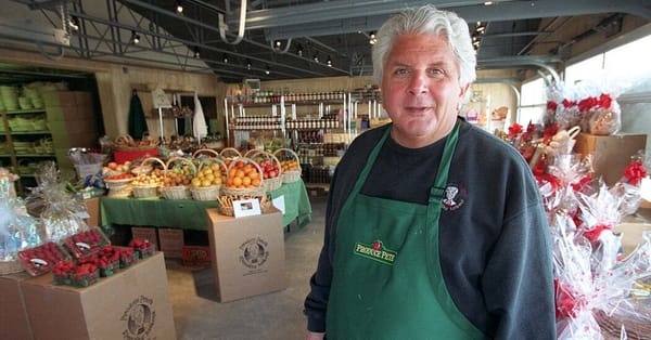 ‘Produce Pete’ Napolitano, fruit and vegetable celebrity, dies at 80 — Static01.nyt.com