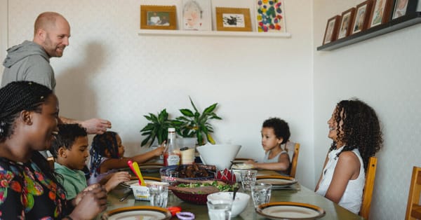 Study links teen parent-child closeness to stronger adult social connections — Static01.nyt.com