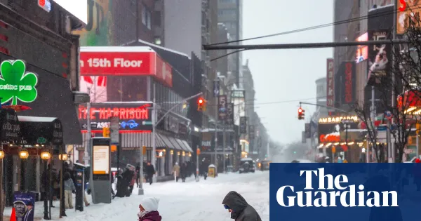 Winter storms cause at least 49 deaths and widespread outages in eastern North America — I.guim.co.uk