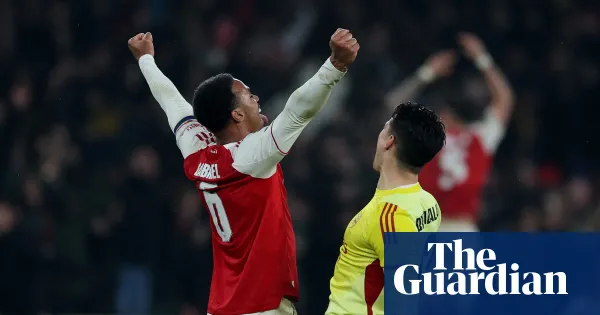 Arsenal edge Chelsea as quadruple hopes remain remote — I.guim.co.uk