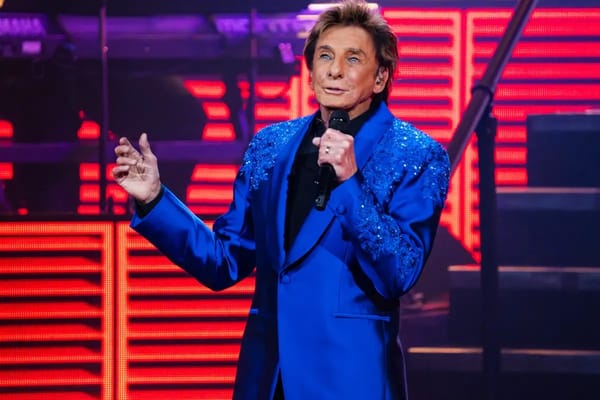 Barry Manilow postpones Las Vegas residency after lung cancer surgery — pagesix.com