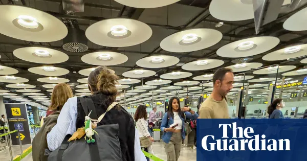 Travel industry fears summer disruption from new biometric checks — i.guim.co.uk