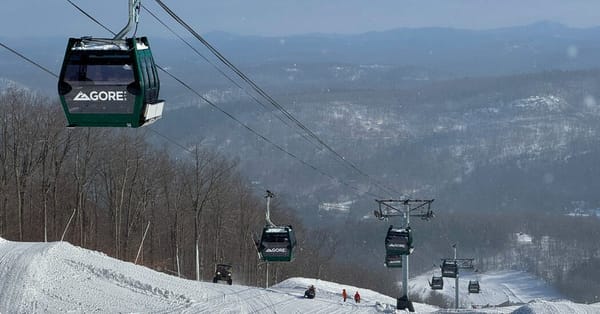 67 Are Rescued From Stuck Gondolas at a New York Ski Resort — static01.nyt.com