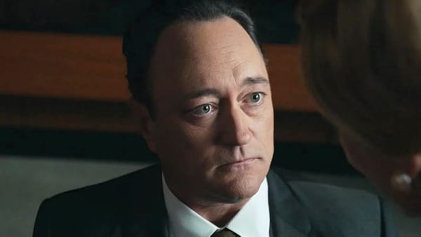 Apple TV+’s $100M Rom-Com Flop Soars as a Streaming Hit — Collider