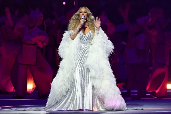 Mariah Carey Sings in Italian, Hits Sky-High Whistle Note — Nbc