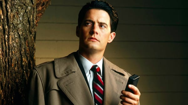 David Lynch Saved ‘Twin Peaks’ Season 2 with One of TV’s Wildest Cliffhangers — Collider