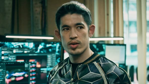 Hijack Tops Apple TV Charts Despite 'Slow Horses' Critical Edge — Collider