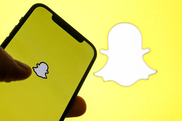 Snapchat now lets you inform others when you have arrived at your destination — TechCrunch