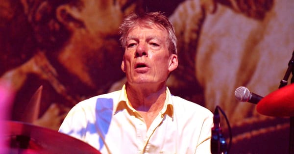 Andrew Ranken, Whose Drumming Powered the Pogues, Dies at 72 — NYT > Arts > Music