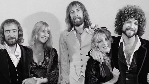 The Foo Fighters Song Dave Grohl Wrote After Listening to Fleetwood Mac — Collider