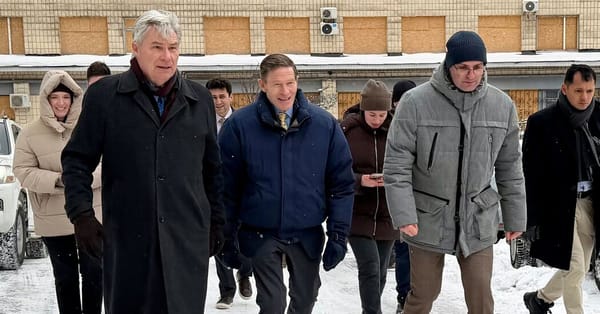 Senators Meet Zelensky With Hopeful Message on Sanctions — NYT > World > Europe