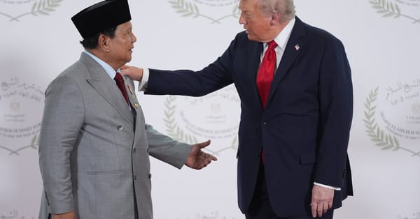 Trump and Indonesia Sign Trade Deal Locking in 19% Tariffs — NYT > Business