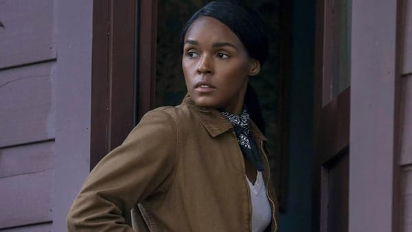 'Homecoming' Is an Underrated Thriller on Prime Video — Movieweb