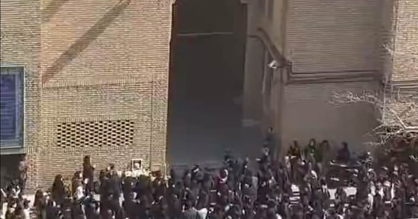 Iran students protest for second day despite state crackdown — NYT > World > Europe