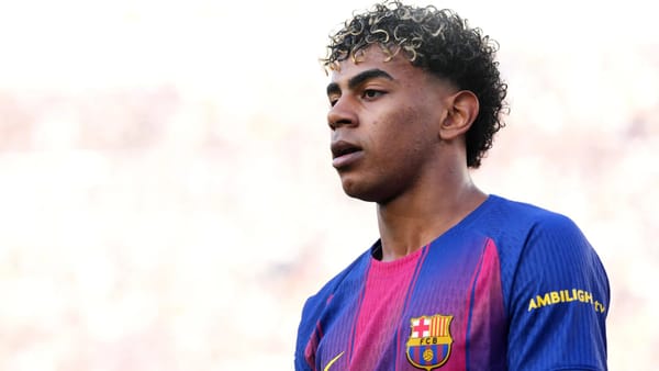 Hansi Flick backs Lamine Yamal after substitution reaction — Goal