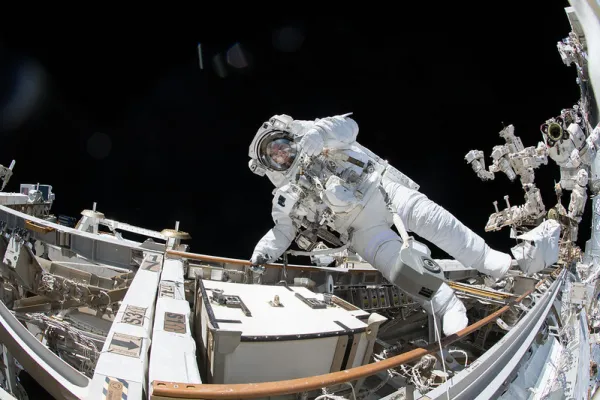 Risks of Human Spaceflight — NASA Science