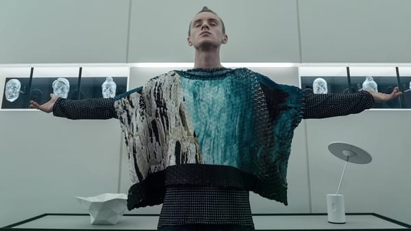 American Gods: Dark Fantasy Series Now Free on Tubi — Movieweb